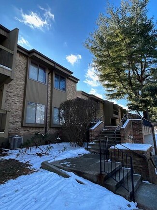 27333 Arborway Rd Unit 62, Southfield, MI 48033