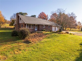 8668 Alabama Ave SW, Navarre, OH 44662