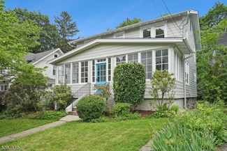 26 Saint Lawrence Ave, Maplewood, NJ 07040