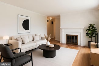 6800 Dean Dr, McLean, VA 22101