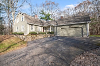 5 Lincoln Dr, North Smithfield, RI 02896