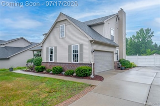 742 Maple Tree Dr, Fenton, MI 48430