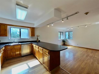 380 Whimbrel Ln Unit 380, Secaucus, NJ 07094