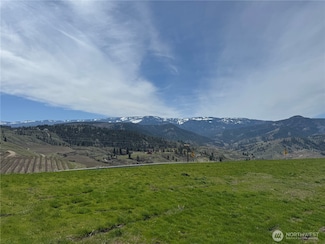 2 Wenatchee Heights Rd, Wenatchee, WA 98801