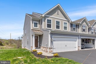 314 Hayward Ct, Pottstown, PA 19464