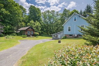 283 Chapman St, Greenfield, MA 01301