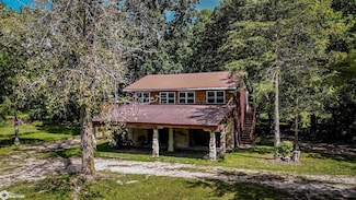 2344 Jefferson Rd, Manchester, IA 52057
