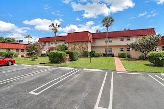 12016 Greenway Cir S Unit 204, Royal Palm Beach, FL 33411