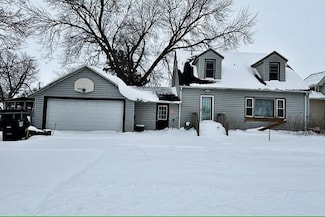 614 NE 1st St, Eagle Grove, IA 50533