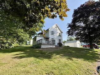 4 Mellons Ln, Amesbury, MA 01913