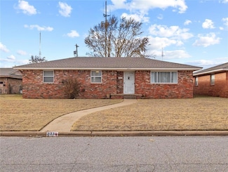 207 Lockstone Dr, Weatherford, OK 73096