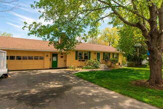 4 Olympic Ave, Rockland, ME 04841