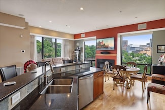 312 Spring St Unit 401, Saint Paul, MN 55102