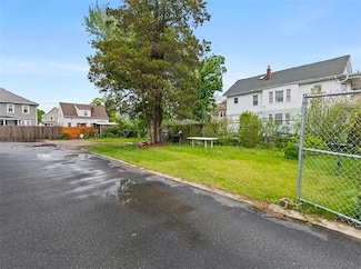 91 Detroit Ave, Providence, RI 02907