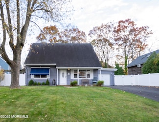 813 Raleigh Dr, Toms River, NJ 08753