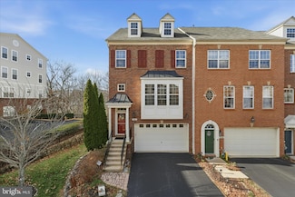 9748 Corbett Cir, Manassas Park, VA 20111