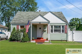 513 Howard Ave, Middlesex, NJ 08846