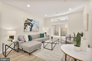2639 41st St NW Unit 2, Washington, DC 20007