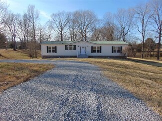 3033 Ellis Rd, Cedar Hill, TN 37032