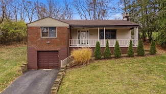 2725 Locust Dr, Pittsburgh, PA 15241