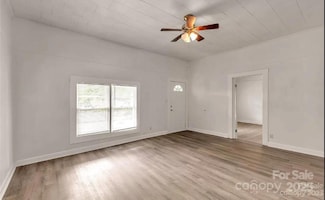 103 Fairview St, Lake Wylie, SC 29710