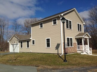 7 Village Cir, Randolph, VT 05060