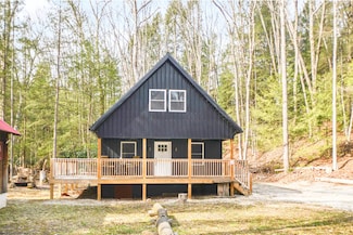 145 Bowers Ln, Bruceton Mills, WV 26525