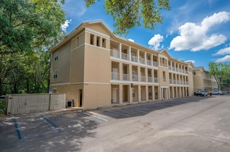 5133 SW 91st Ct Unit 202, Gainesville, FL 32608