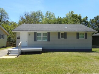 124 Orchard View Ln, Blanchester, OH 45107