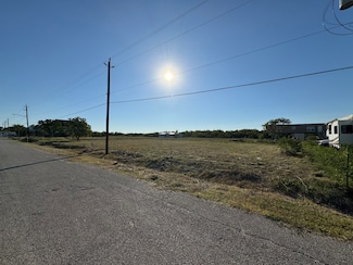 1212 23rd St, San Leon, TX 77539