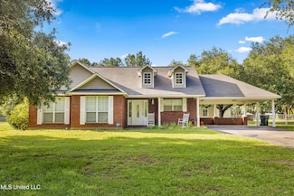 6825 Whites Farm Rd, Lucedale, MS 39452