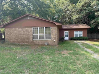 208 W Amis St, Rison, AR 71665