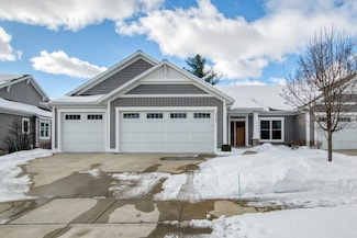 7737 Baldwin Woods Dr Unit 21, Jenison, MI 49428