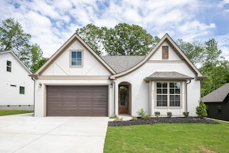 320 Fox Gap Ln, Hixson, TN 37343