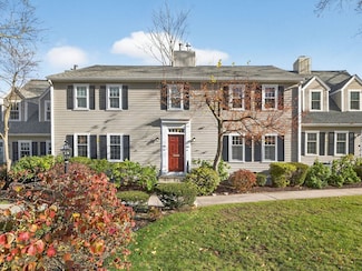 609 Washington St Unit 303, Wellesley, MA 02482