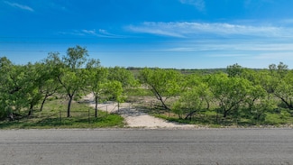 2004 County Road 3000, Pearsall, TX 78061