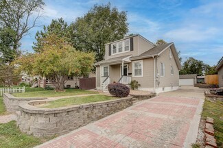 19 Brackett St, Swansea, IL 62226