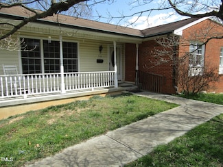 306 Eastway Ln, Graham, NC 27253