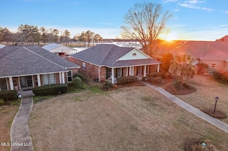 1415 Windrose Dr, Brandon, MS 39047