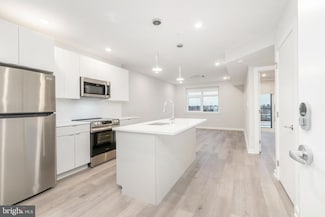 3449 Scotts Ln Unit B414, Philadelphia, PA 19129