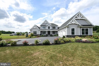 7091 Schoolhouse Rd, Hershey, PA 17033