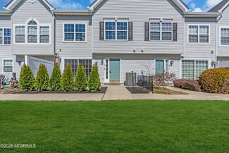 59 Phoenix Ct, Tinton Falls, NJ 07712