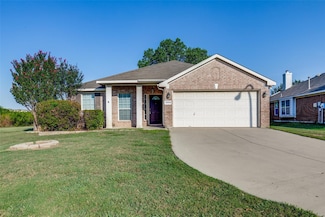 3900 Summerhill Ln, Fort Worth, TX 76244