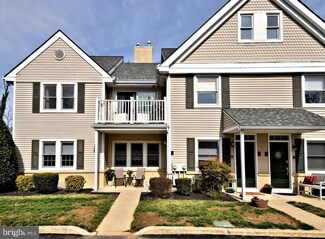 10 Comly Ct, Flourtown, PA 19031