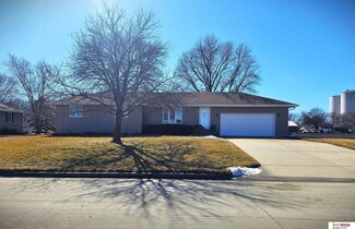 407 E Ash St, Wilber, NE 68465