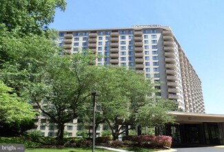 5225 Pooks Hill Rd, Bethesda, MD 20814