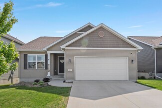 4121 Mockingbird Ln, Waterloo, IA 50702