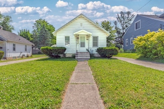 1234 Diamond Ave NE, Grand Rapids, MI 49505