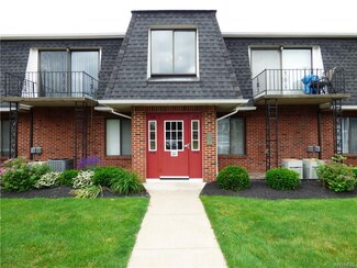 31 Foxberry Dr Unit B, Getzville, NY 14068