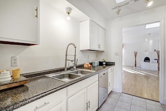 661 Stallion Rd SE, Rio Rancho, NM 87124